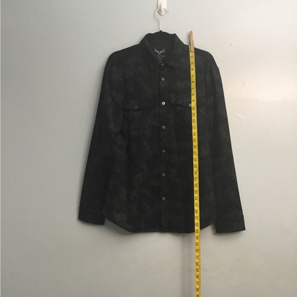 Age of Wisdom Black Shirt - Picture 11 of 13